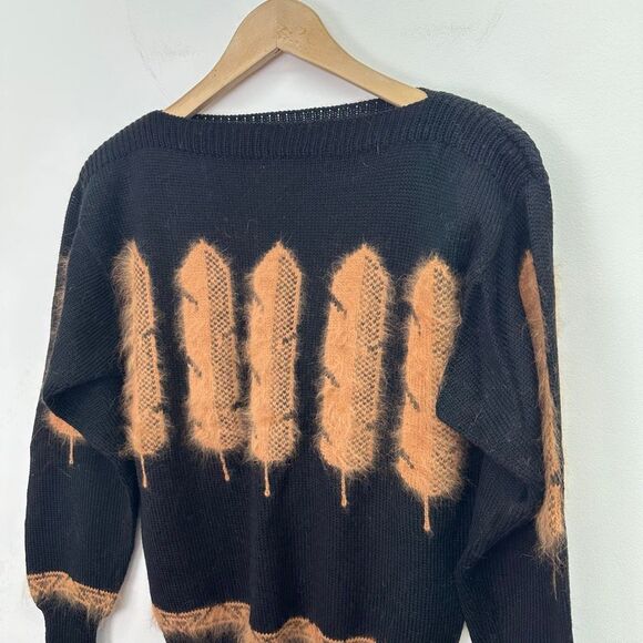 Jane Smith Aspen Women’s Black Tan Novelty Feather Printed Wool Sweater - Picture 9 of 9